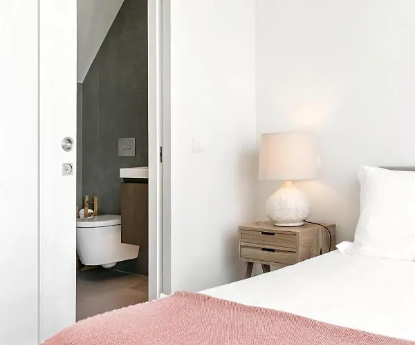 Prata Riverside 公寓 *